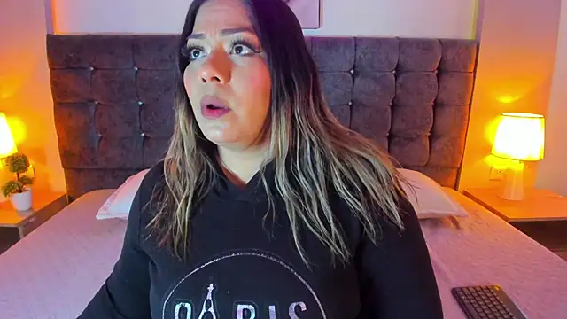 isabella horney  online show from January 8, 2026, 8:15 pm