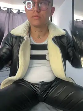 Kurtxxx22 online show from May 12, 2026, 7:20 pm