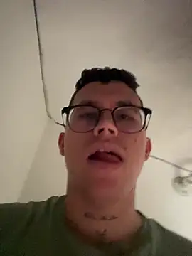 Kurtxxx22 online show from June 19, 2026, 4:46 pm