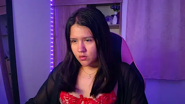 Oliviawatson1 online show from January 18, 2026, 10:51 am