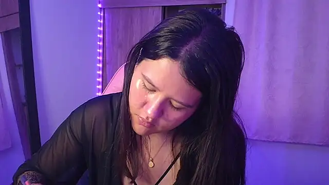 Oliviawatson1 online show from March 28, 2026, 12:17 pm