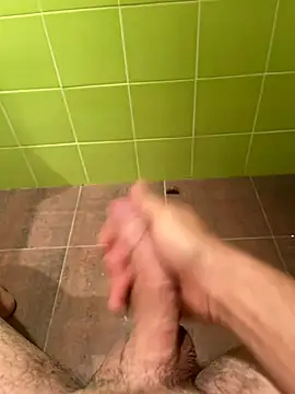 Pollon1994 online show from September 28, 2025, 2:46 pm