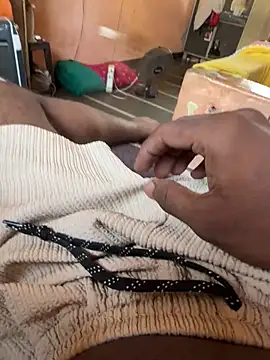 Xharmakesyoufeelorgasms online show from April 12, 2026, 10:29 am