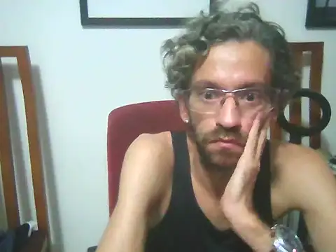 Snapshot of Siegfri3d__ chatting on February 5, 2026, 4:19 am Siegfri3d online show from February 5, 2026, 4:19 am