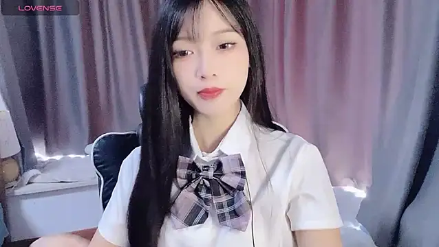 Cicicici-cc online show from October 17, 2025, 2:26 am