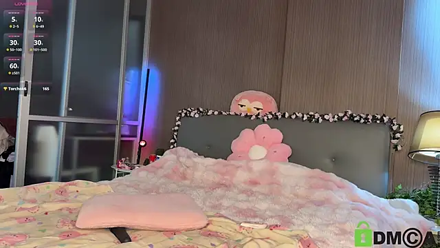 Lizzy meoww online show from November 2, 2025, 6:07 am