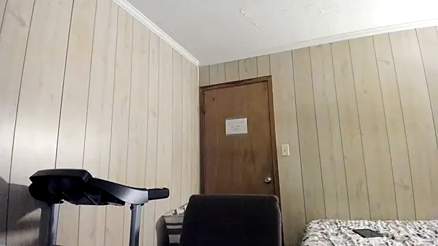 NaturalBeautyQueen online show from July 21, 2026, 1:23 pm