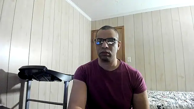 NaturalBeautyQueen online show from June 26, 2026, 1:17 pm