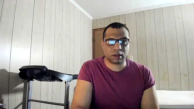 NaturalBeautyQueen online show from July 9, 2026, 9:47 pm