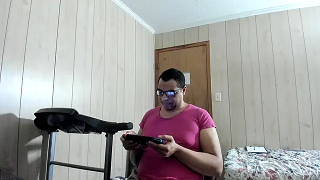 NaturalBeautyQueen online show from July 25, 2026, 11:44 pm
