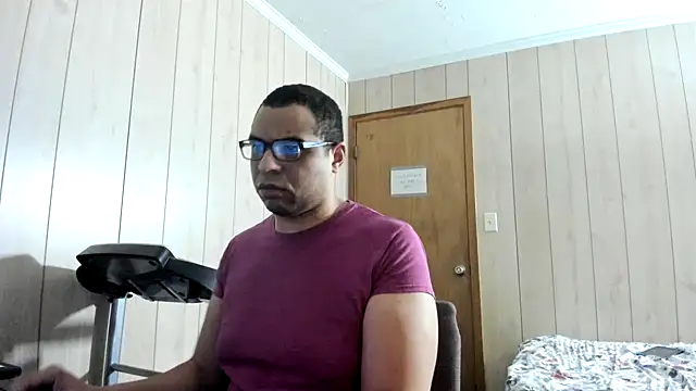 NaturalBeautyQueen online show from July 24, 2026, 9:11 pm