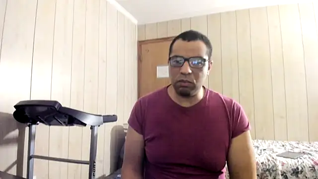 NaturalBeautyQueen online show from June 15, 2026, 11:26 pm