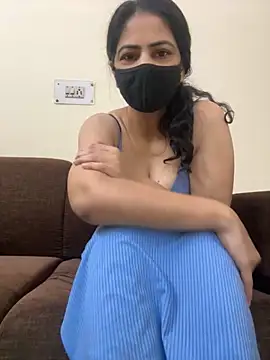 SashaPatel online show from November 16, 2025, 1:43 am