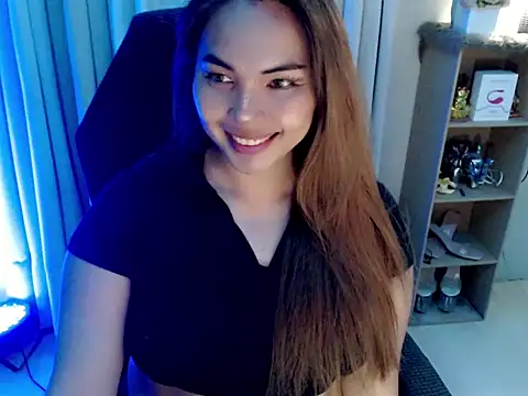 HolLyFaaCKer online show from October 2, 2025, 4:32 pm