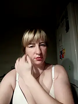 babyjessi online show from October 28, 2025, 9:47 pm