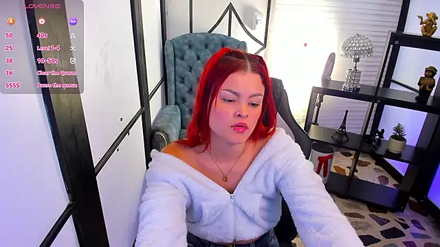 NahomiRichards  online show from November 21, 2025, 4:44 am