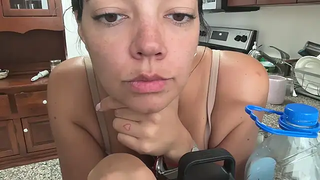 prettyykitty22 online show from January 11, 2026, 6:37 pm