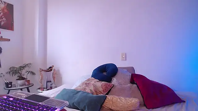 Theevae online show from February 10, 2026, 2:05 pm