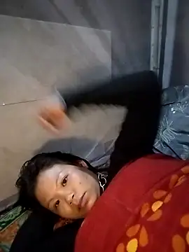 LinhNa999 online show from February 8, 2026, 6:33 am