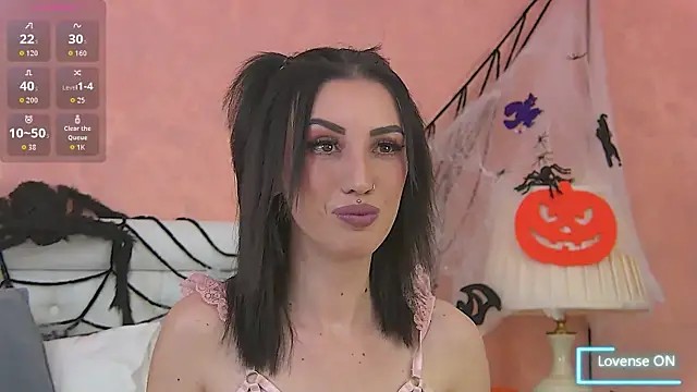 EnyaHazell online show from November 1, 2025, 7:19 pm