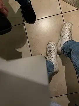 Manu97k online show from October 24, 2025, 5:23 pm