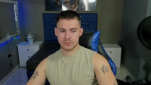 Snapshot of BrunoWalkerr chatting on September 11, 2025, 1:11 pm BrunoWalkerr online show from September 11, 2025, 1:11 pm