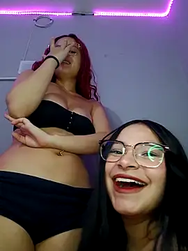 Anne Mia online show from December 22, 2025, 9:42 am