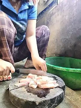 Dolly282 online show from January 18, 2026, 12:47 am