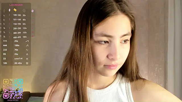 LynetteDanley online show from October 26, 2025, 3:34 pm