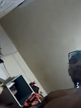 Snapshot of destroassbig2 chatting on February 21, 2026, 9:55 am destroassbig2 online show from February 21, 2026, 9:55 am