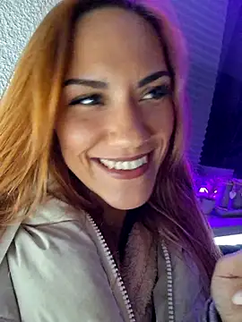 SlimBellaa online show from November 7, 2025, 9:52 pm