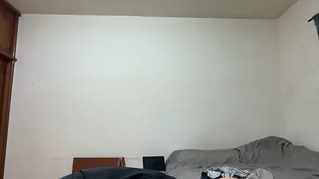 Foxfoxfox4 online show from April 18, 2026, 2:52 pm