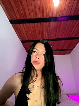 LiaCollings online show from December 18, 2025, 10:52 am