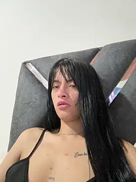 LiaCollings online show from May 13, 2026, 1:29 pm