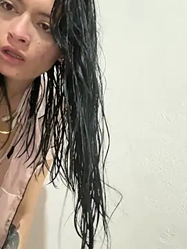 LiaCollings online show from March 10, 2026, 11:25 am