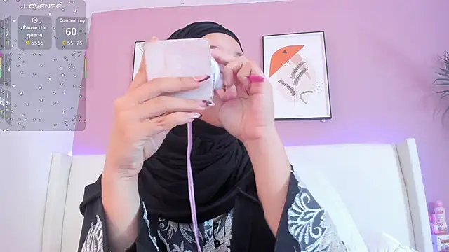  Saandy online show from April 8, 2026, 11:33 am