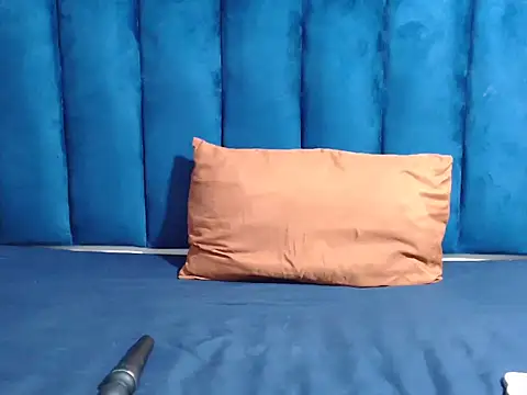 Snapshot of SexytaniaX chatting on January 13, 2026, 7:34 am SexytaniaX online show from January 13, 2026, 7:34 am