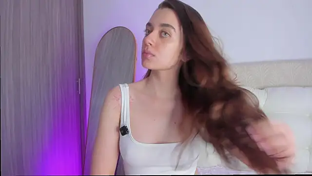 Snapshot of MissLana77 chatting on June 24, 2026, 1:37 am MissLana77 online show from June 24, 2026, 1:37 am
