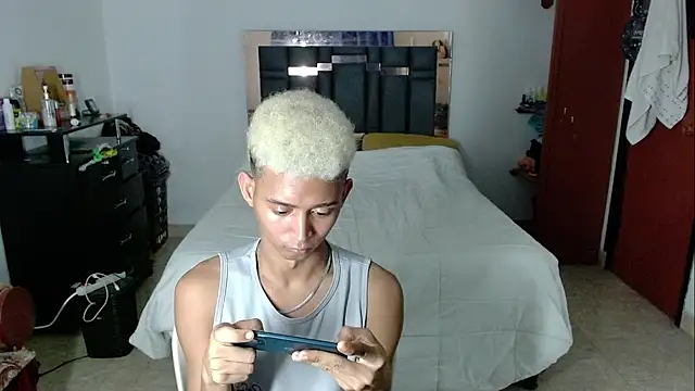 Snapshot of Raam_Star chatting on February 17, 2026, 12:35 pm Raam Star online show from February 17, 2026, 12:35 pm