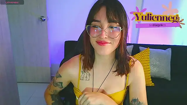 Yulienneg online show from February 3, 2026, 9:31 pm