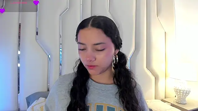 Snapshot of Angellit_Afrodita_ chatting on May 12, 2026, 9:37 am Angellit Afrodita online show from May 12, 2026, 9:37 am