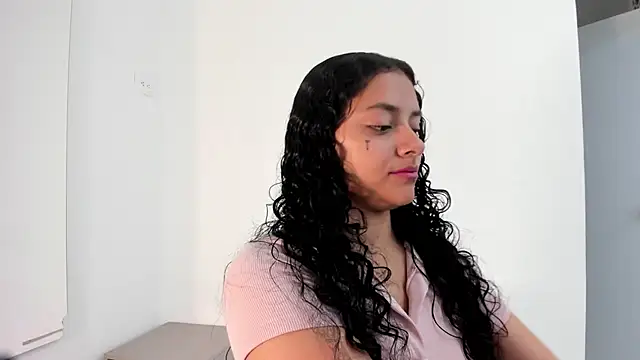 Snapshot of Angellit_Afrodita_ chatting on January 12, 2026, 11:17 am Angellit Afrodita online show from January 12, 2026, 11:17 am