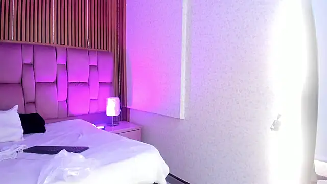 Sophie Calloway online show from January 14, 2026, 2:09 pm