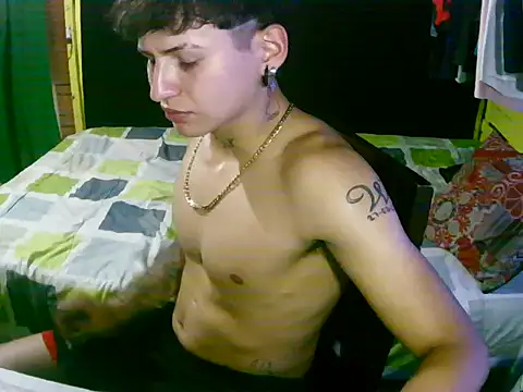 Snapshot of Ebebyjuan chatting on April 10, 2026, 8:05 pm Ebebyjuan online show from April 10, 2026, 8:05 pm