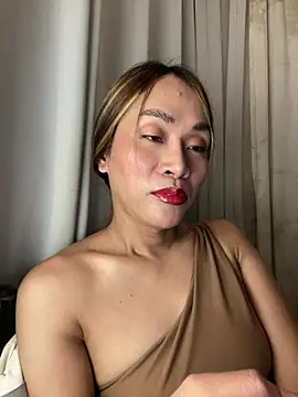 RomanticPearlTS online show from February 11, 2026, 1:16 am