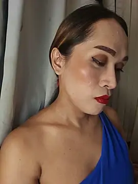 RomanticPearlTS online show from June 1, 2026, 1:11 pm