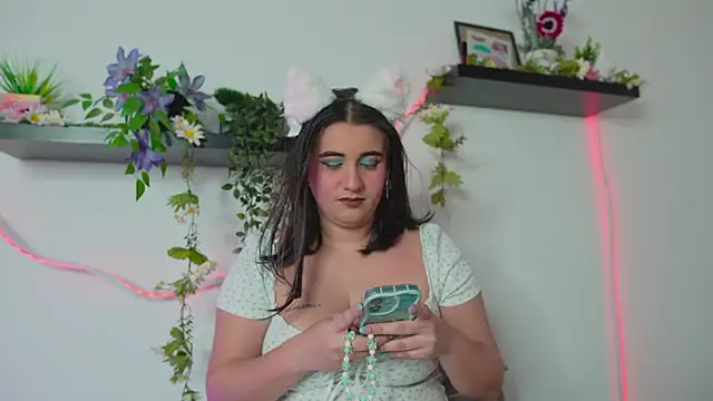 Snapshot of Lana_Herondale chatting on June 5, 2026, 3:33 am Lana Herondale online show from June 5, 2026, 3:33 am