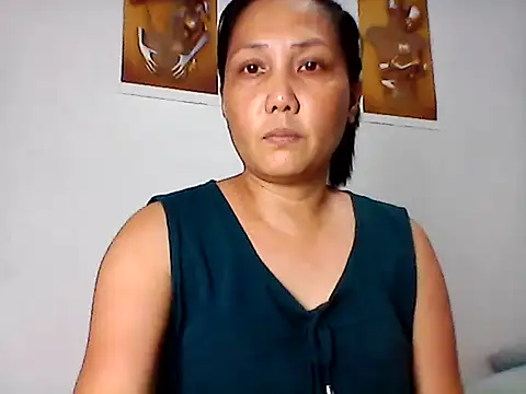 nhayasquirt online show from November 18, 2025, 9:23 am