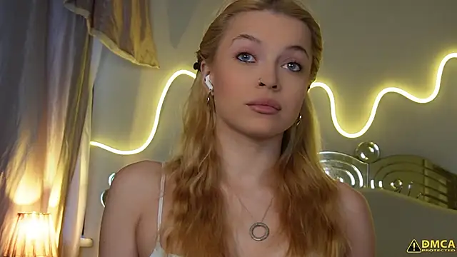 Snapshot of kellypeachcake chatting on November 19, 2025, 5:18 am kellypeachcake online show from November 19, 2025, 5:18 am