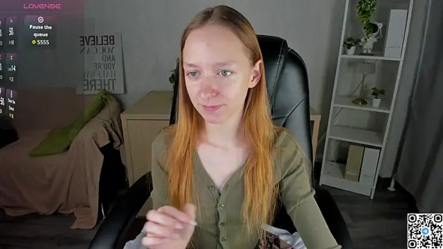 Mia E1fie online show from November 2, 2025, 9:58 am